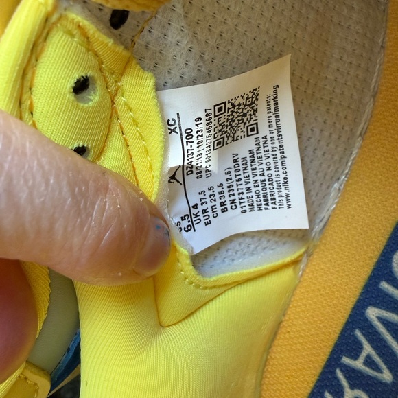 Men’s Yellow and Blue Shoes -Size 6.5 - Picture 5 of 5